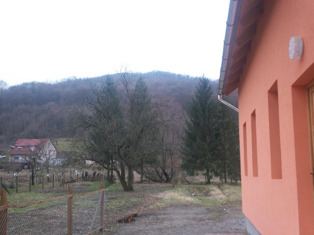 Hotel Szikla Vendeghaz Istenmezeje Exterior foto